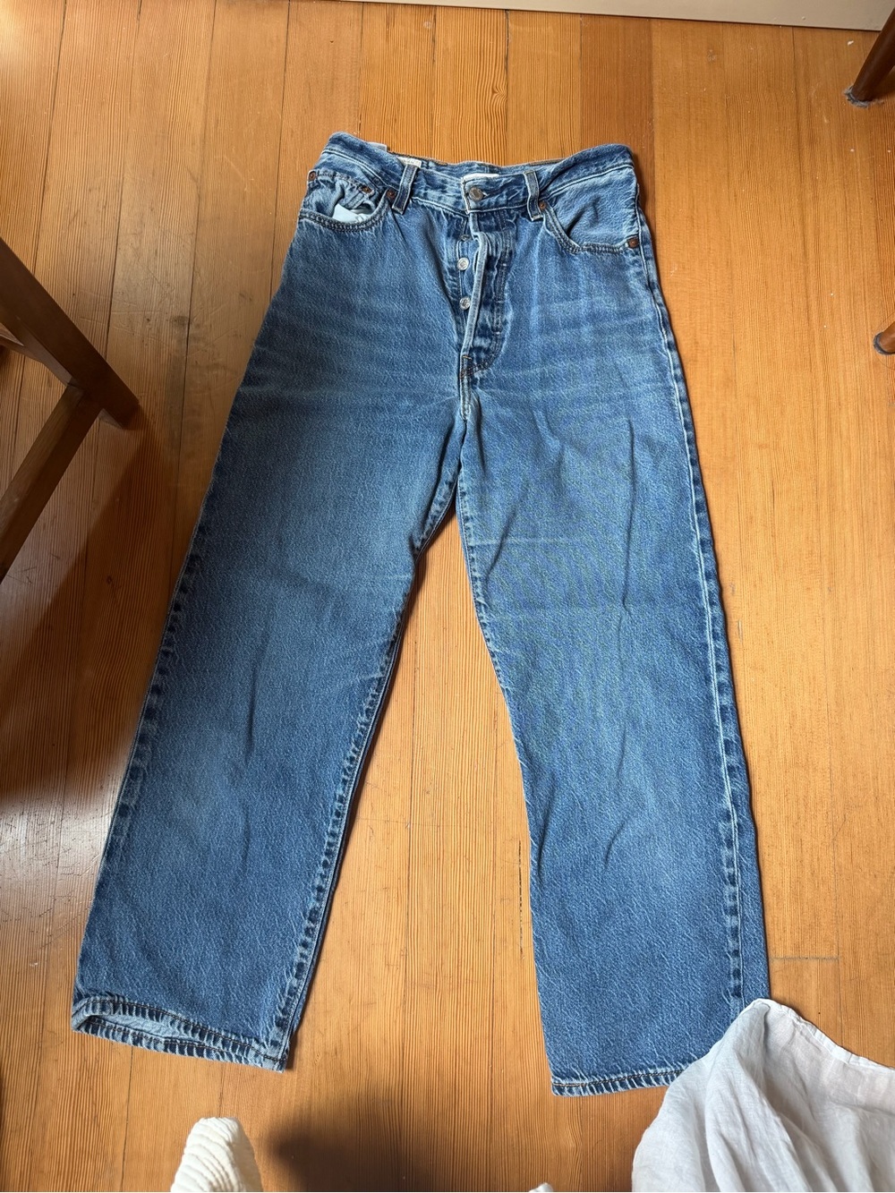 Levi's High-Rise Jeans - Light Blue Denim - Picture 3 of 3